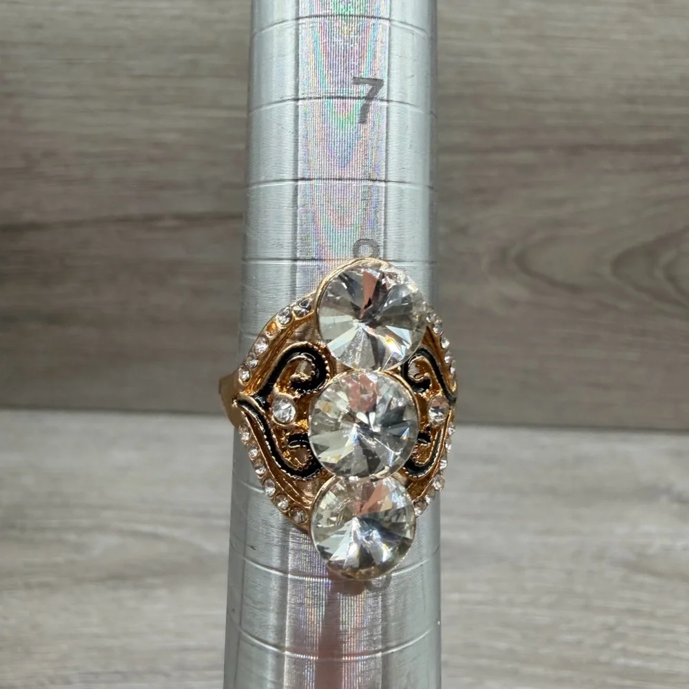 Elegant Gold Tone and Silver Tone Women's‎ Ring